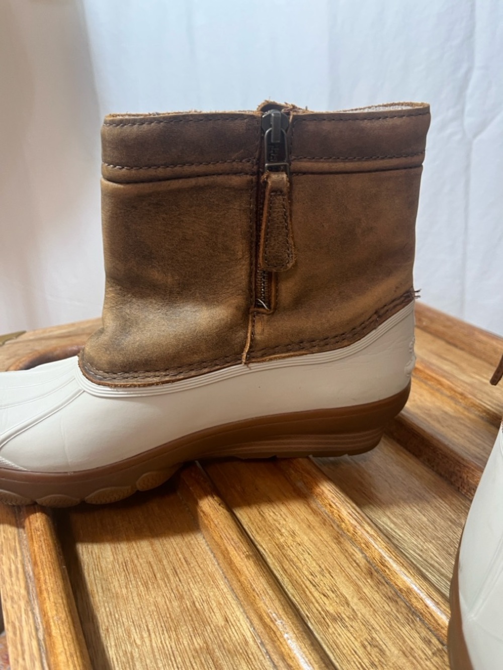 Two-Tone Duck Boots in Tan and Cream womens sperry size 8 - Picture 12 of 14